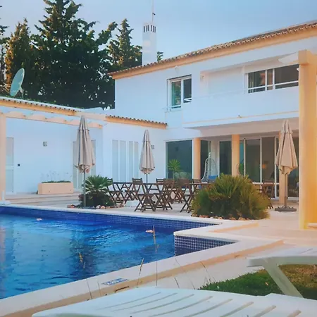 Villa Stunning Villa In The Heart Of The Algarve *